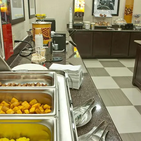 Hampton Inn & Suites Denison-2